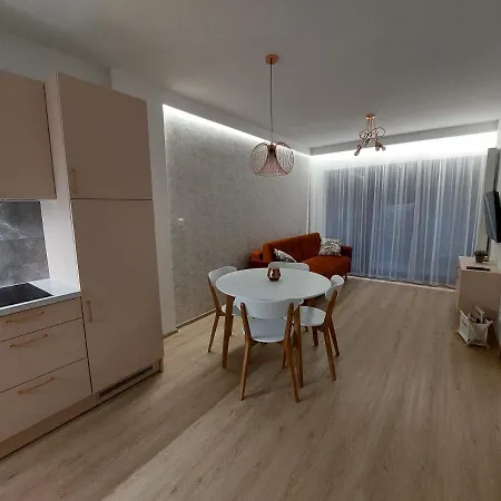 Przy Stoku Trojkaty I Kwadraty Karpatia アパート *