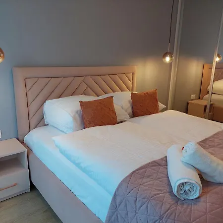 Przy Stoku Trojkaty I Kwadraty Karpatia アパート *